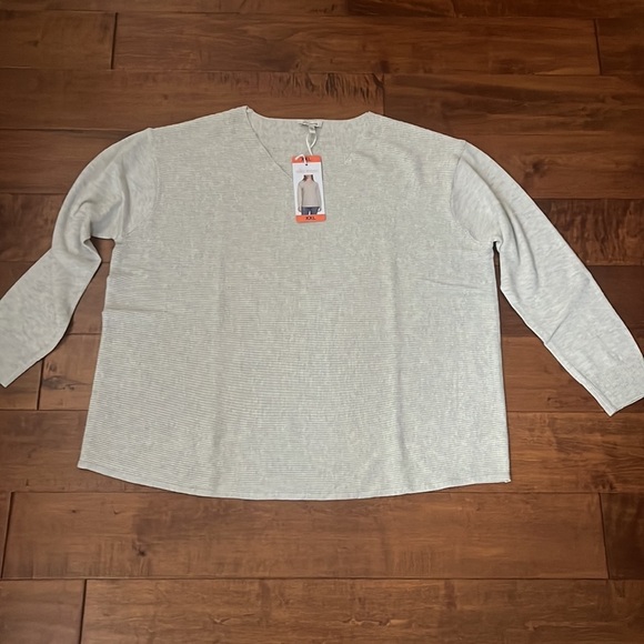 NWT Ella Moss Women's Size
XXL Blue Knit Sweater - Picture 4 of 10